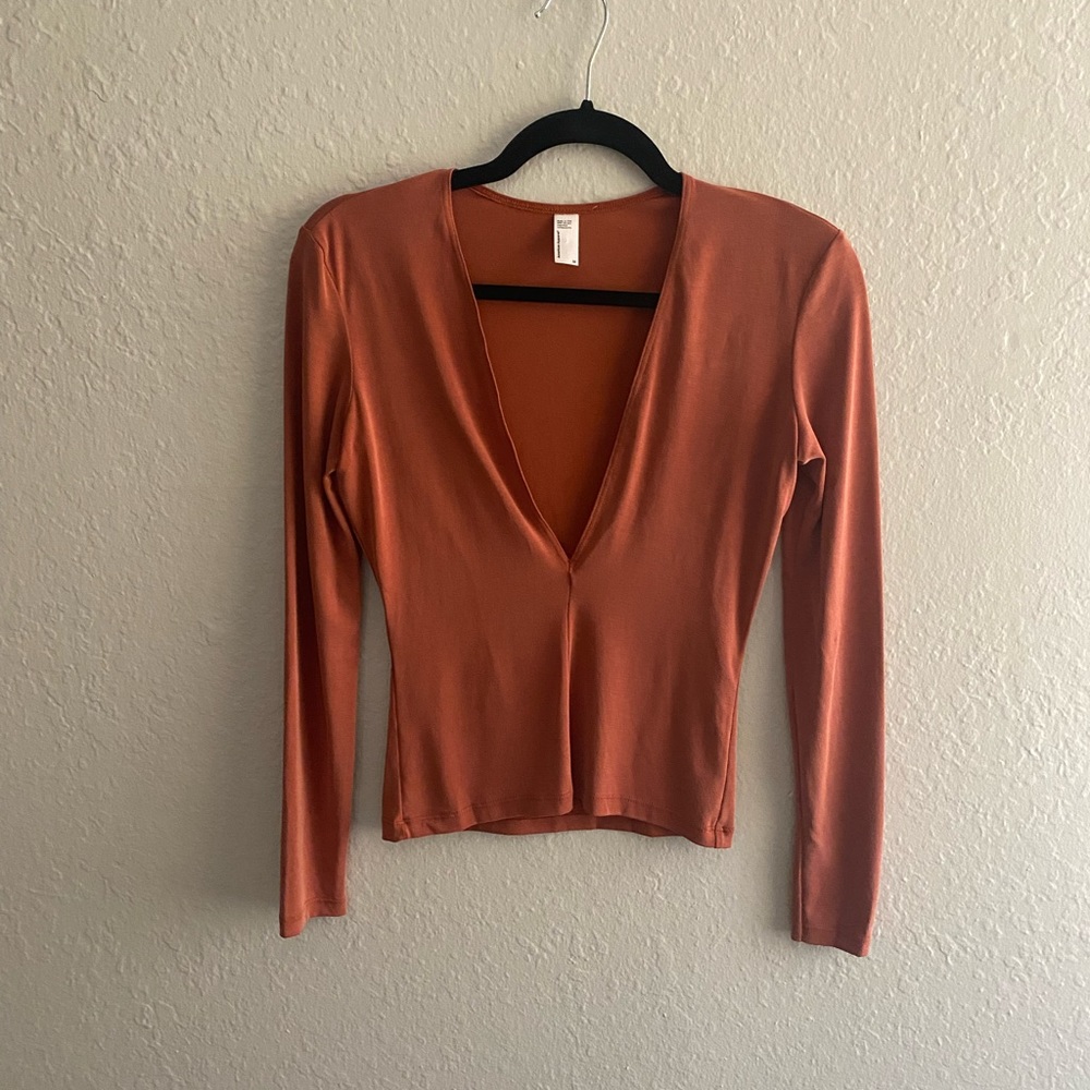 AMERICAN APPERAL | Deep V Top